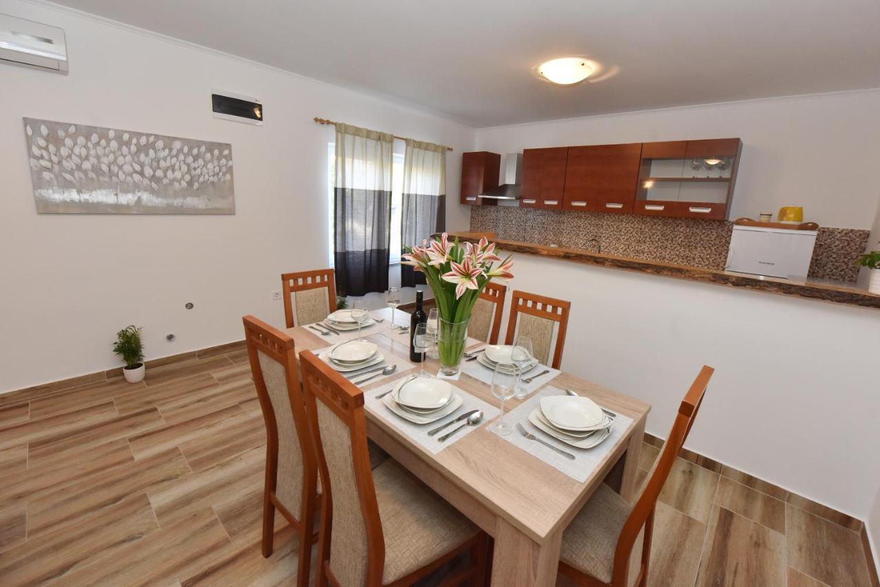 Apartamento Lea Šibenik Exterior foto